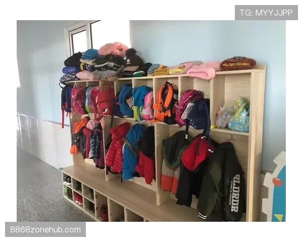 卢玉菲的衣柜咋回事，光一双鞋顶我一个月工资？