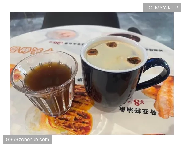 约书亚赛前喝的不是蛋白粉，是金箔拿铁？